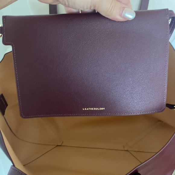 Leatherology Belmont Structured Tote with Zip Wallet/Wristlet NWOT - Picture 5 of 13